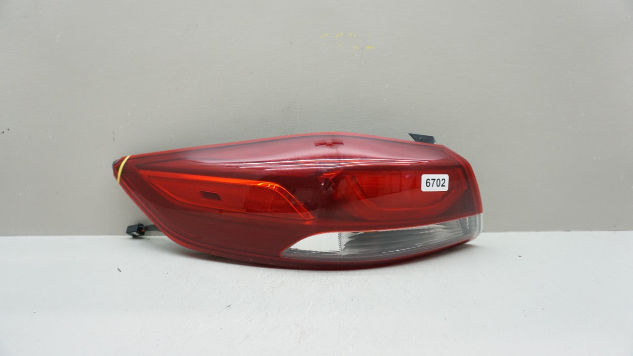 2017-2018 HYUNDAI ELANTRA REAR LEFT DRIVERS TAIL LIGHT 92401-F30 OEM 17 18