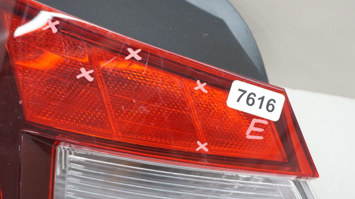 2021-2023 HYUNDAI ELANTRA REAR LH LEFT DRIVER SIDE OUTER TAIL LIGHT OEM