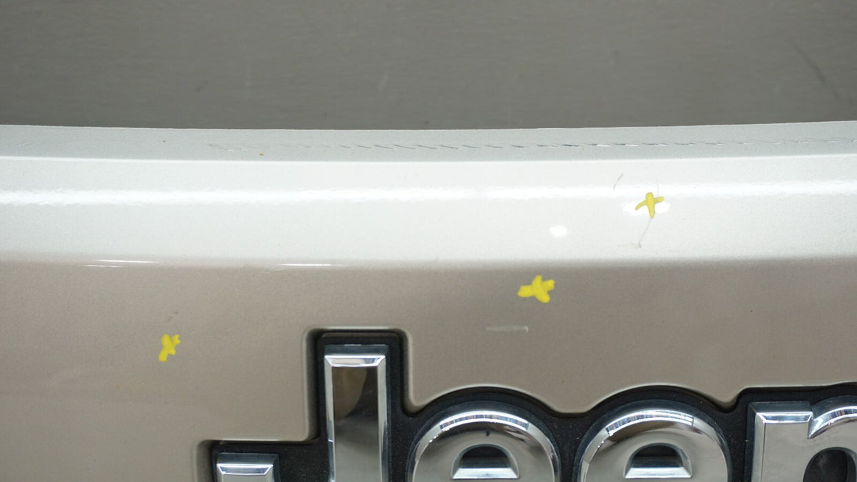2014-2015 JEEP GRAND CHEROKEE REAR LICENSE PLAYE MOLDING TRIM OEM 1WD54TRMAC
