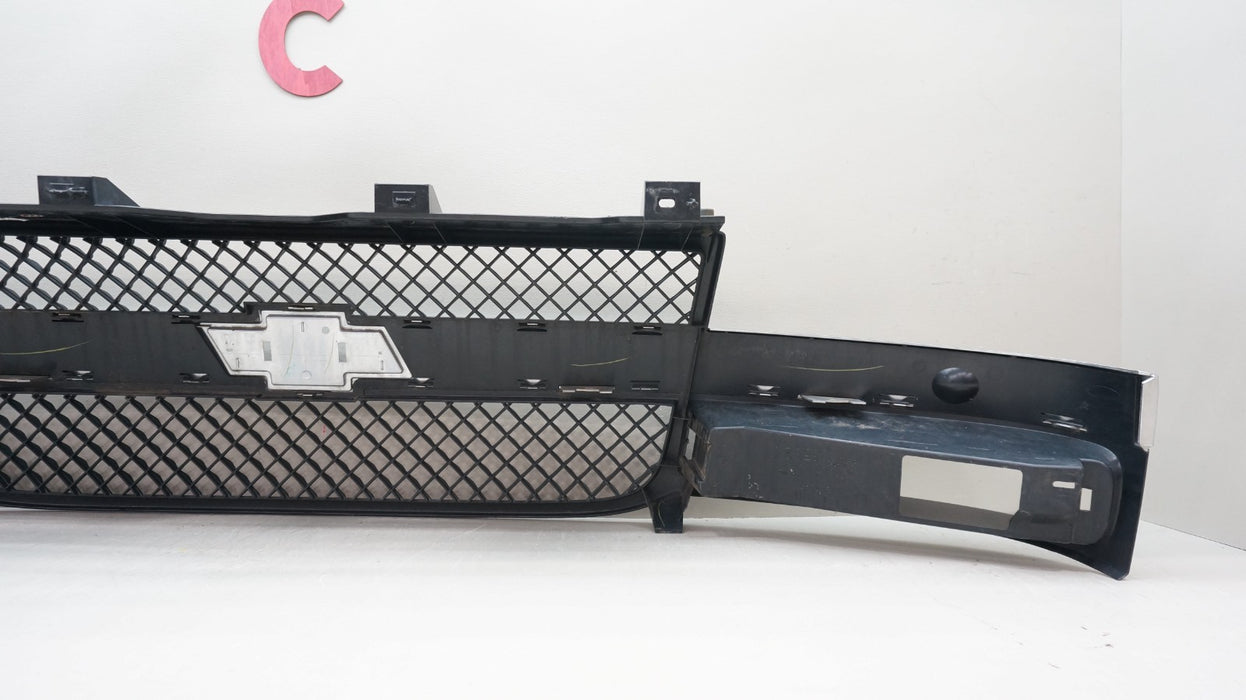 2003-2023 CHEVROLET EXPRESS FRONT BUMPER RADIATOR GRILLE OEM 22816425