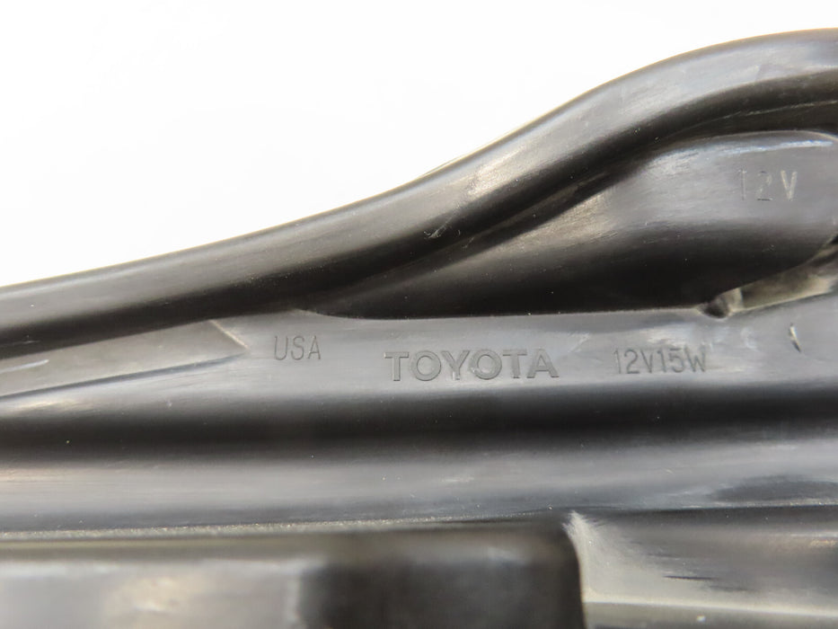 2017 2018 2019 TOYOTA COROLLA FRONT RIGHT PASSENGER SIDE HEADLIGHT OEM