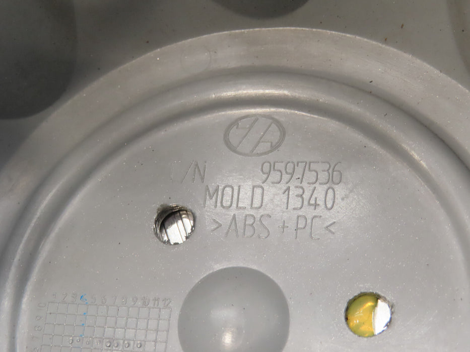 2008-2010 GMC SIERRA 3500HD REAR CENTER WHEEL HUB CAP OEM 9597536