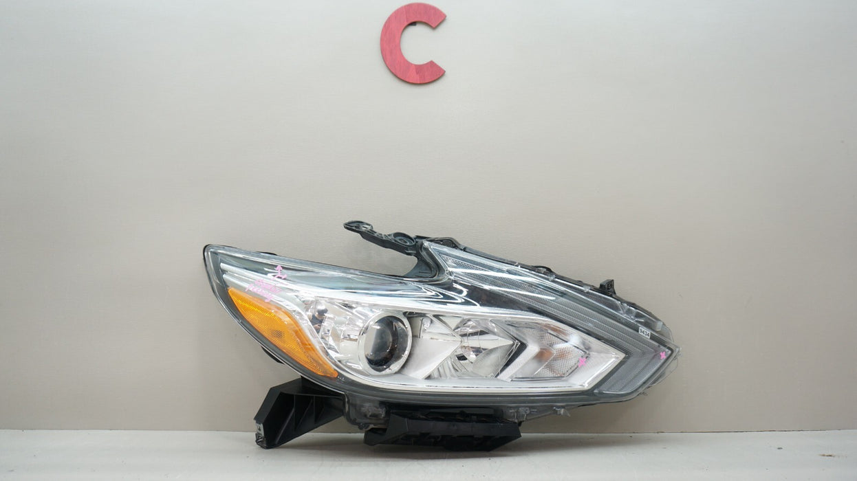 2016-2018 NISSAN ALTIMA FRONT RIGHT PASSENGER SIDE HALOGEN HEADLIGHT OEM