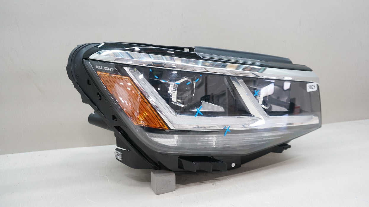 2020-2023 VOLKSWAGEN ATLAS CROSS FRONT RIGHT PASSENGER SIDE LED HEADLIGHT OEM