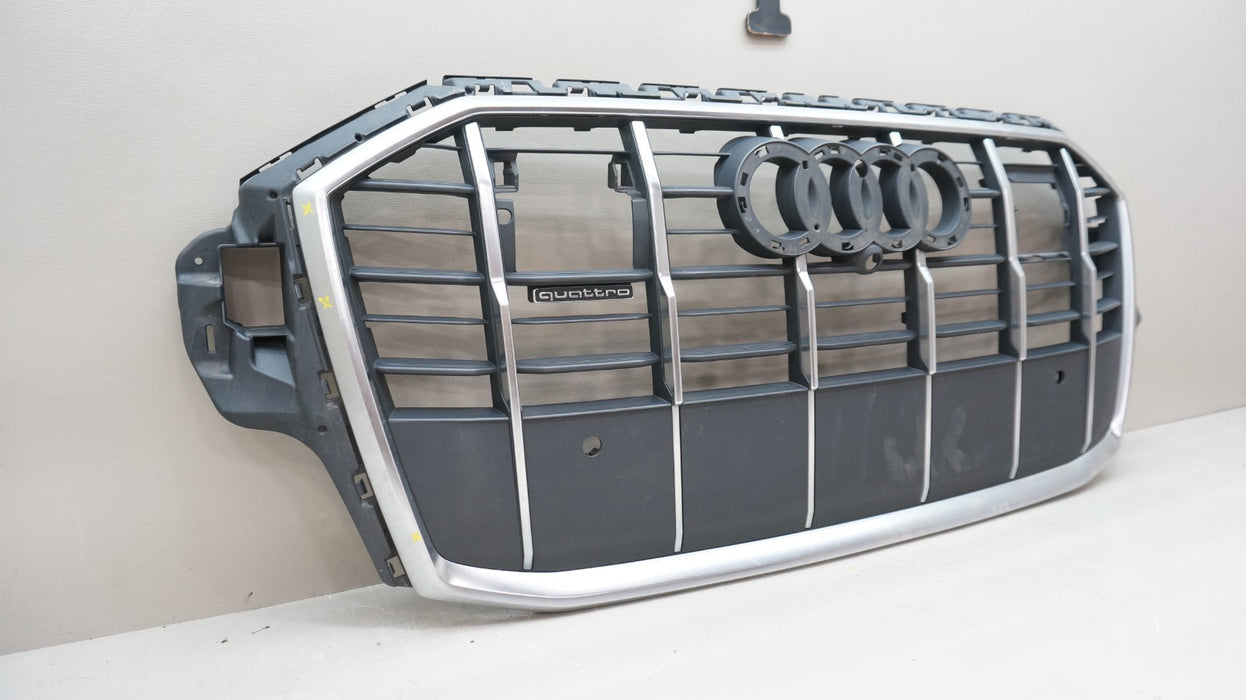 2017-2019 AUDI Q7 QUATTRO FRONT BUMPER RADIATOR GRILLE OEM  4M0853651