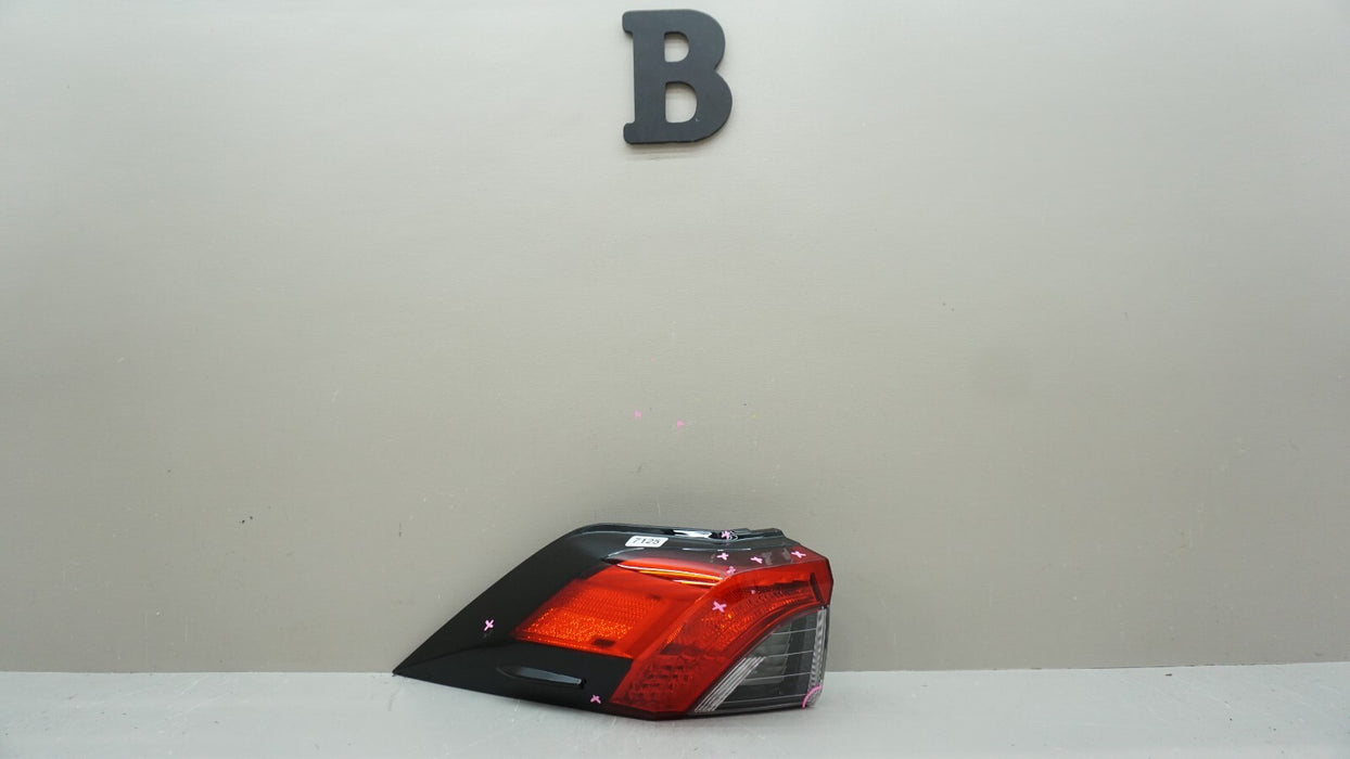 2019-2023 TOYOTA RAV4 REAR LH LEFT DRIVER SIDE TAIL LIGHT OEM