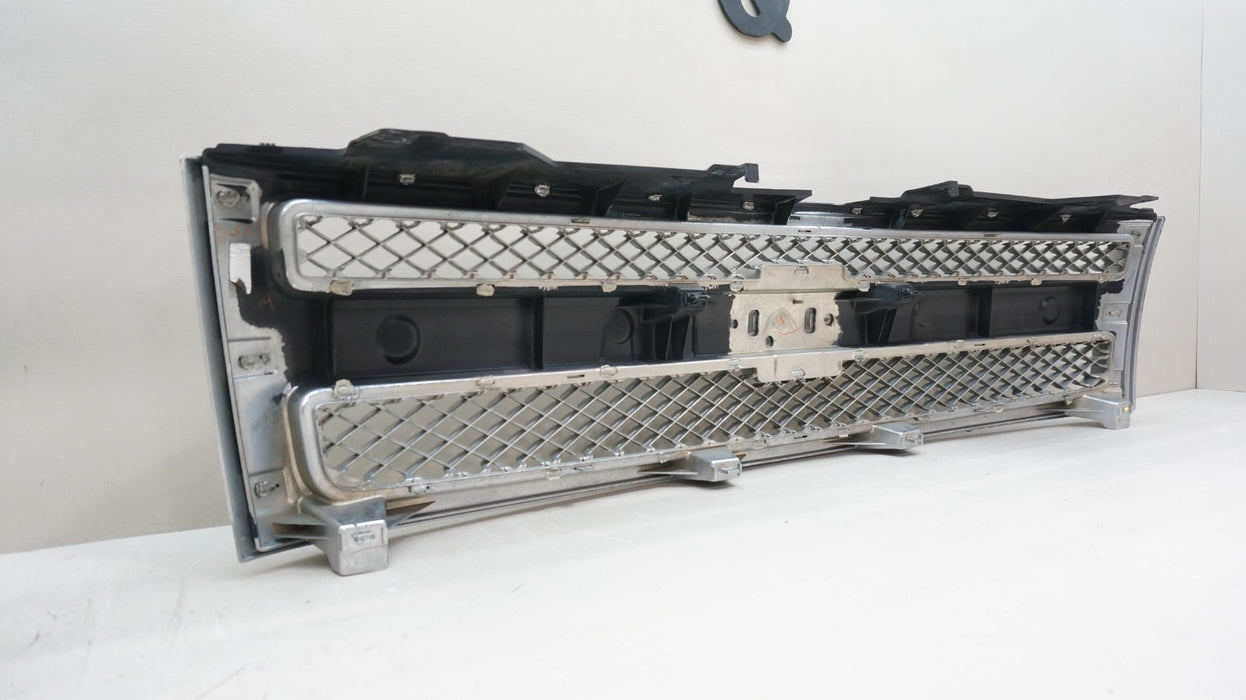 2007-2013 CHEVROLET SILVERADO 1500 FRONT BUMPER RADIATOR GRILLE OEM 15131717