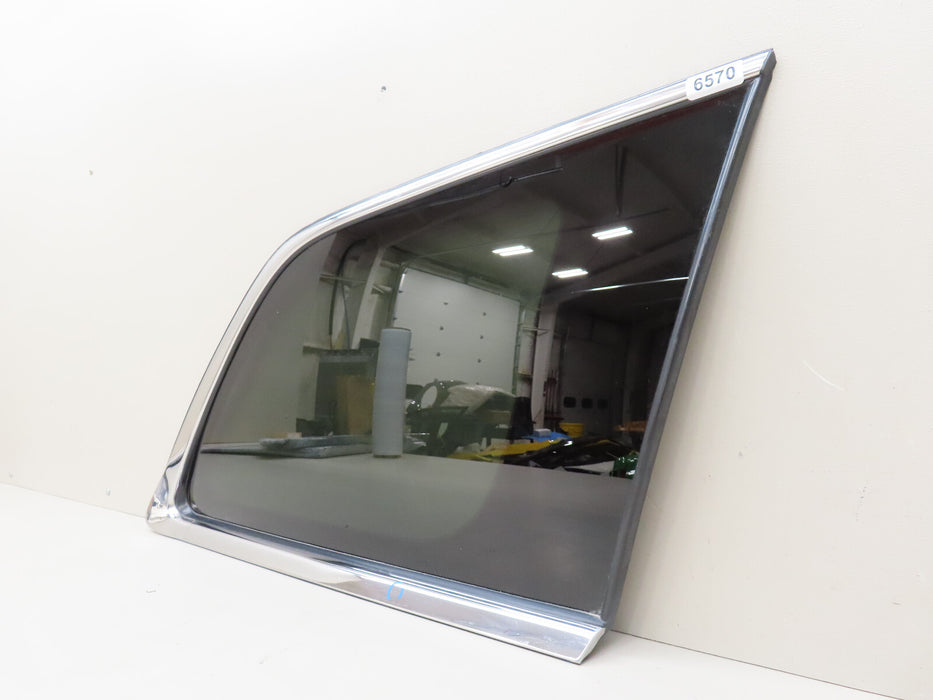 2016-2019 JEEP GRAND CHEROKEE REAR RIGHT PASSENGER SIDE QUARTER GLASS  OEM