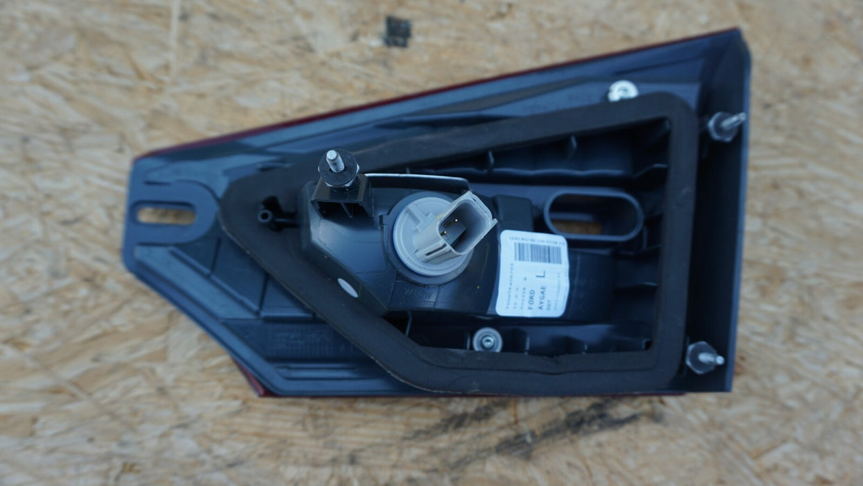 17 18 2017 2018 FORD FUSION LEFT REAR TRUNK LID INNER TAILLIGHT OEM