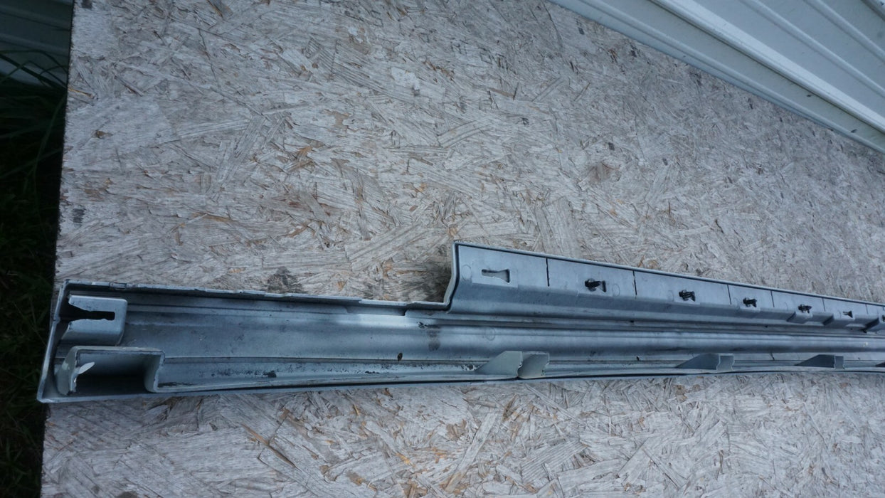 2014-2017 MASERATI GHIBLI PASSENGER SIDE ROCKER PANEL SKID MOLDING 670010791 OEM