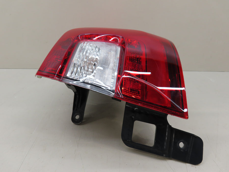 2015-2019 SUBARU OUTBACK REAR RIGHT PASSENGER SIDE TAIL LIGHT OEM