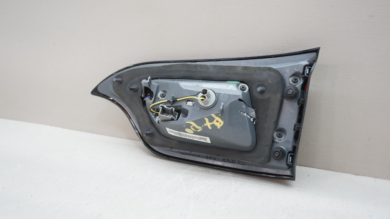 2014-2018 JEEP CHEROKEE REAR LEFT DRIVERS SIDE INNER TAIL LIGHT OEM