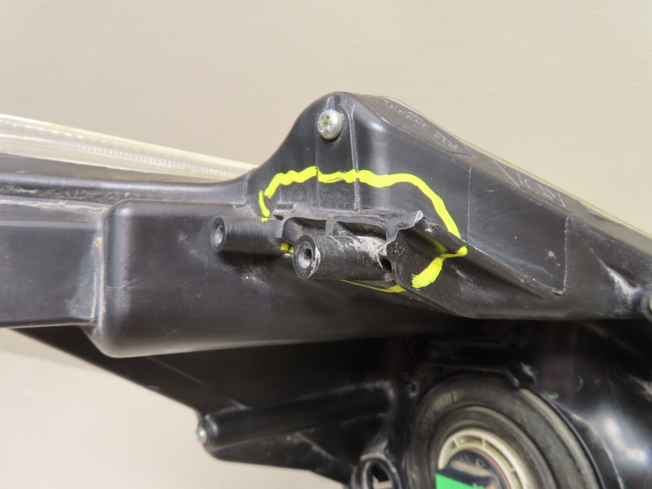 2012 2013 2014 TOYOTA PRIUS V LEFT DRIVER SIDE HALOGEN LAMP OEM