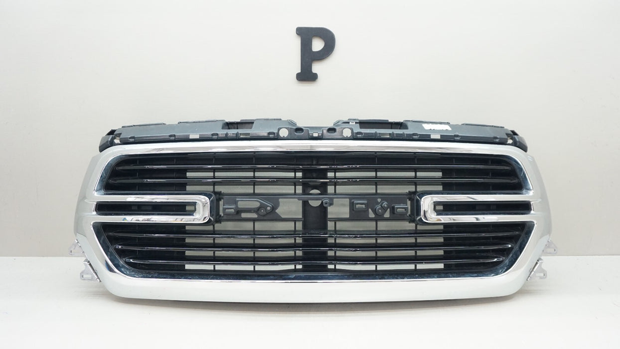 2019-2024 DODGE RAM 1500 FRONT RADIATOR GRILLE OEM 68366528
