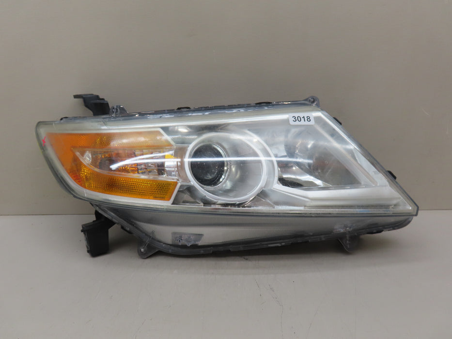 2011-2013 HONDA ODYSSEY RIGHT PASSENGER HALOGEN HEADLIGHT OEM