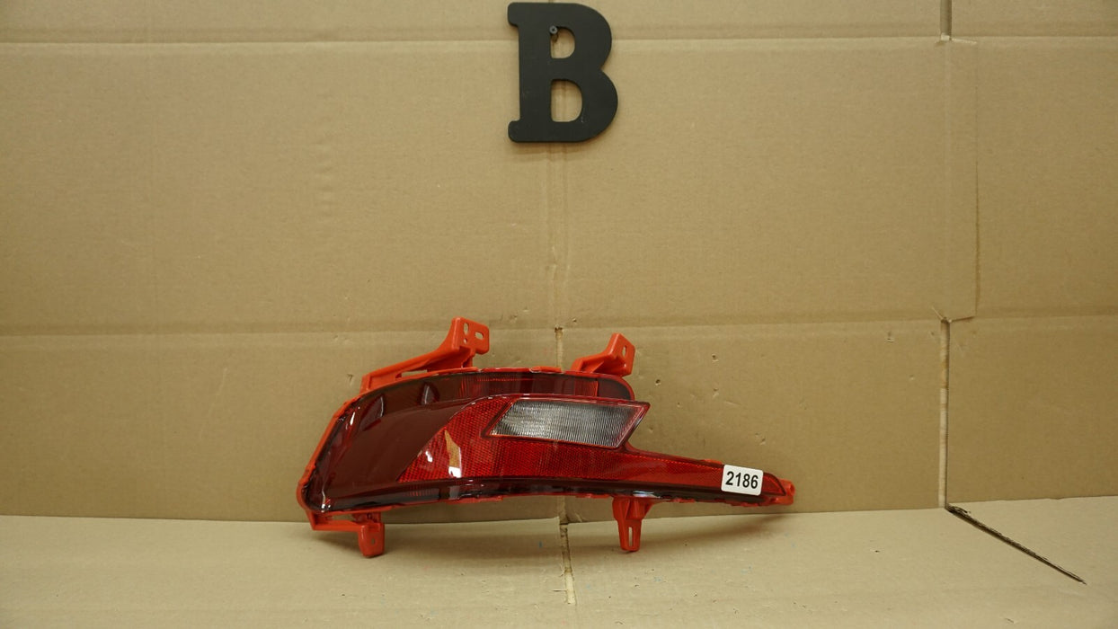 2019-2020 HYUNDAI ELANTRA LEFT DRIVER SIDE TAIL LIGHT BUMPER REFLECTOR 175808009