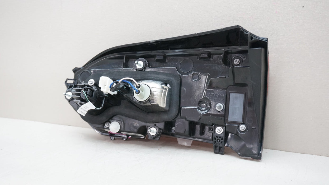 2019-2023 TOYOTA RAV4 REAR LEFT DRIVER SIDE INNER TAIL LIGHT OEM 81590-0R06000