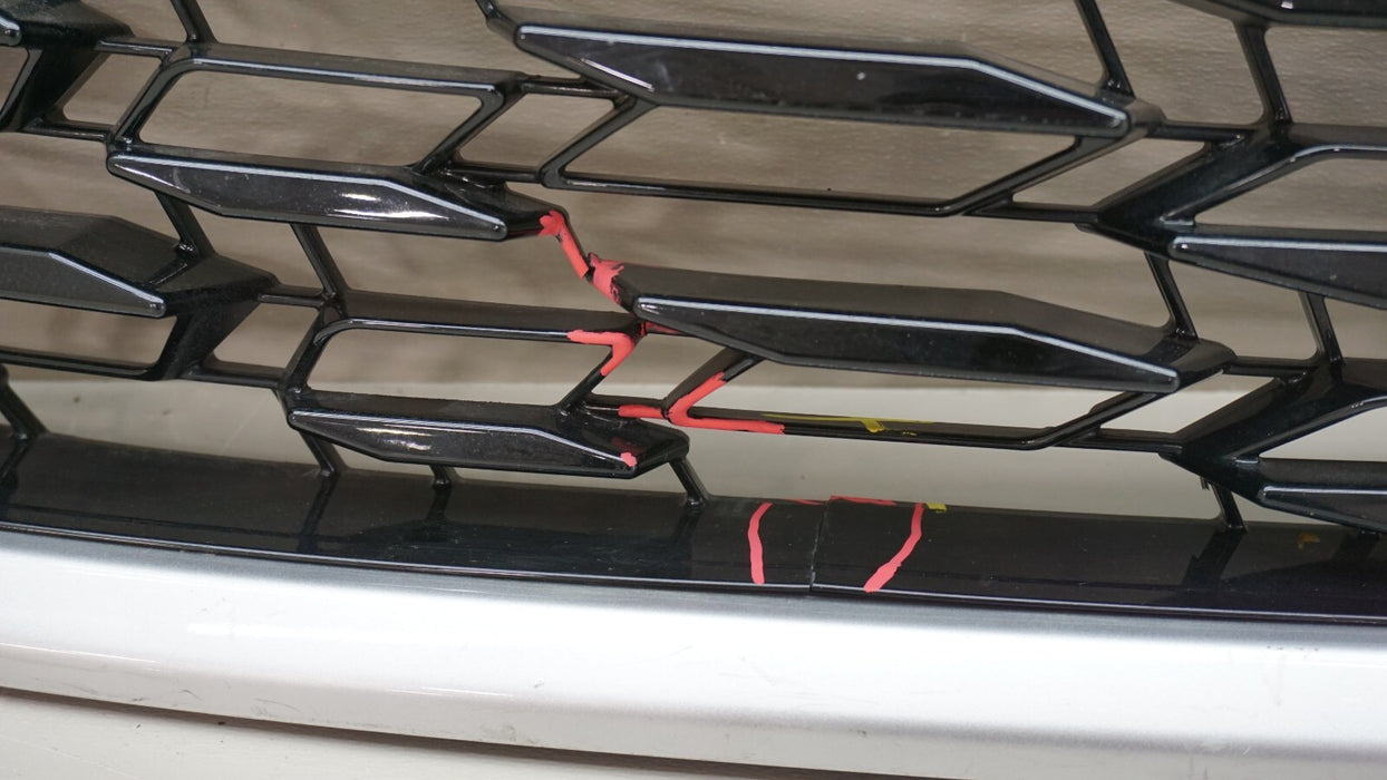 2020-2023 TOYOTA HIGHLANDER FRONT UPPER MAIN GRILLE 53101 0E330 OEM 20 21 22 23