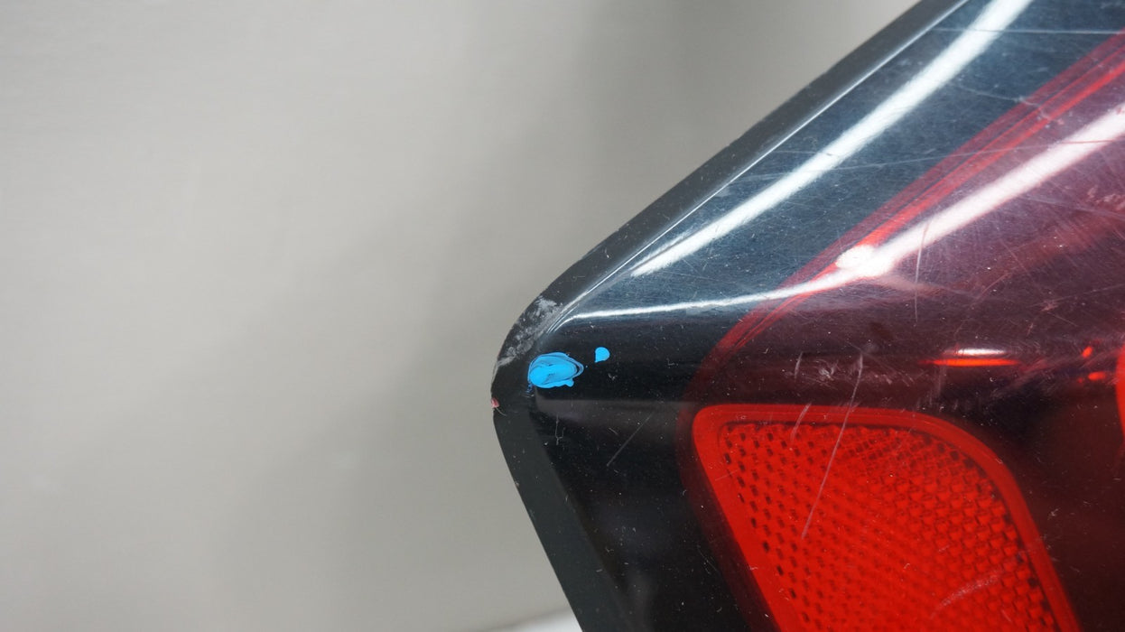 2018-2021 GMC TERRAIN REAR LEFT DRIVER SIDE OUTER TAIL LIGHT OEM 84379497