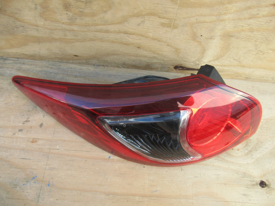 2013-2016 MAZDA CX-5 REAR LEFT DRIVER SIDE OUTER TAIL LIGHT STOP BRAKE LAMP OEM