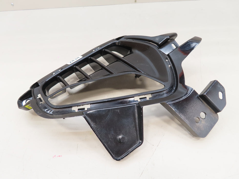 2018-2020 HYUNDAI ELANTRA GT FRONT LEFT DRIVER SIDE FOG LIGHT COVER BEZEL OEM