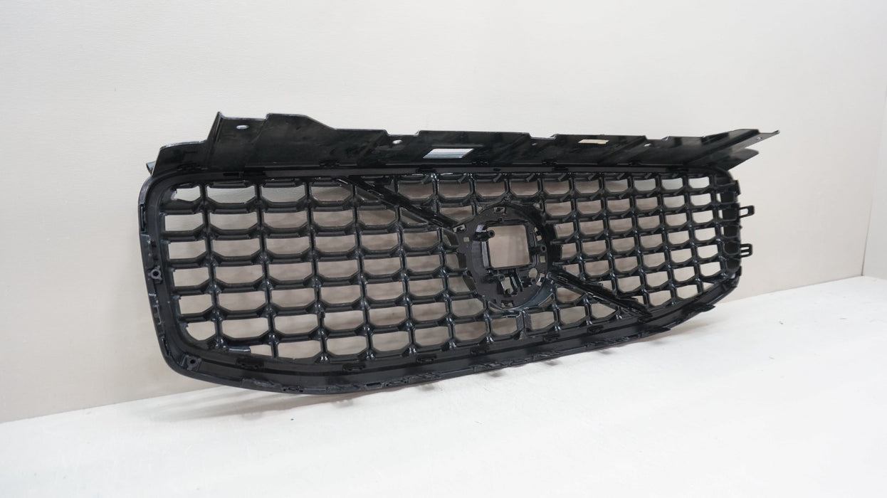 2022-2025 VOLVO XC60 FRONT BUMPER RADIATOR GRILLE OEM 32409198