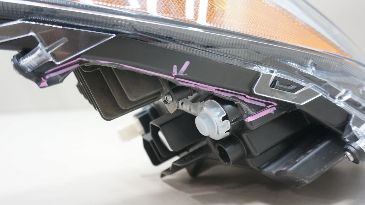 2023-2025 TOYOTA COROLLA FRONT RIGHT PASSENGER SIDE LED HEADLIGHT OEM