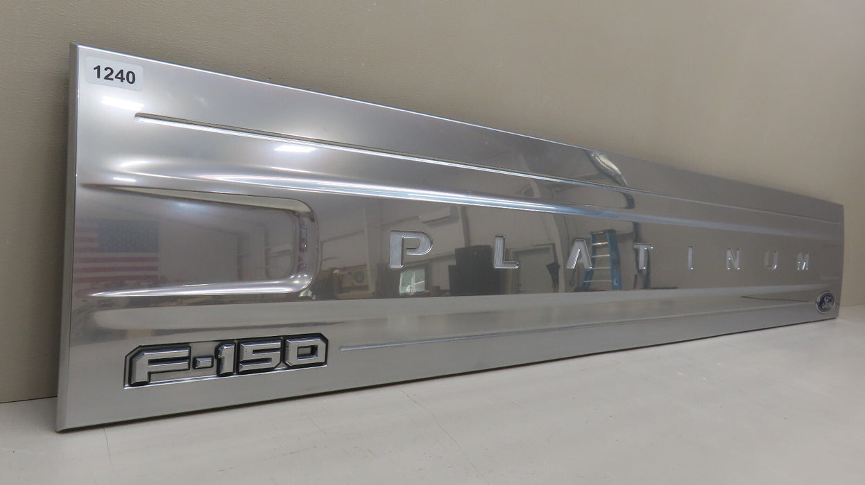 2021-2023 FORD F-150 F150 PLATINUM REAR TAILGATE MOLDING TRIM OEM