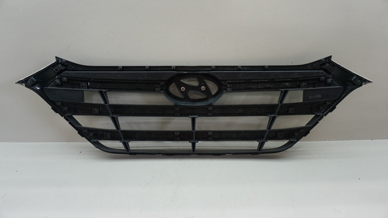 2017-2018 HYUNDAI TUCSON FRONT BUMPER RADIATOR GRILLE W/ EMBLEM OEM 86351-D3100