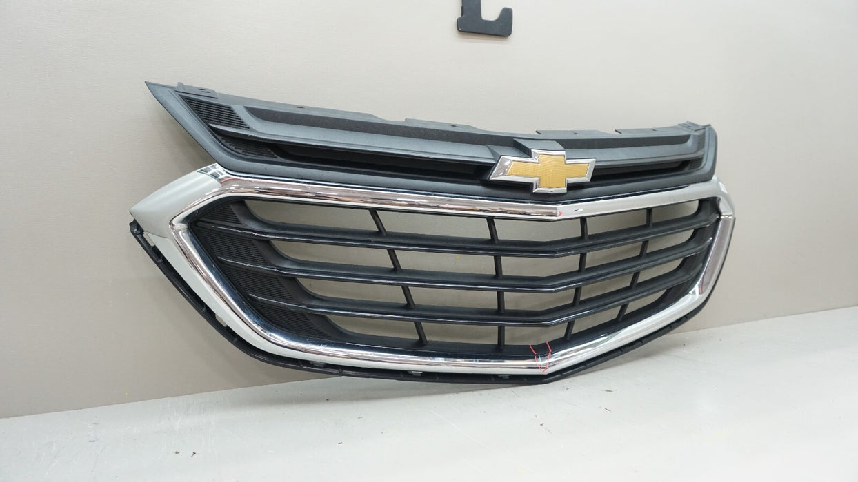 2018-2021 CHEVROLET EQUINOX FRONT BUMPER UPPER GRILLE MOLDING OEM 84150748