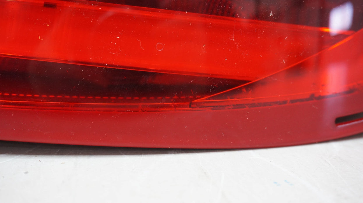 2012-2014 MERCEDES-BENZ C-CLASS W204 REAR RIGHT PASSENGER SIDE TAIL LIGHT OEM