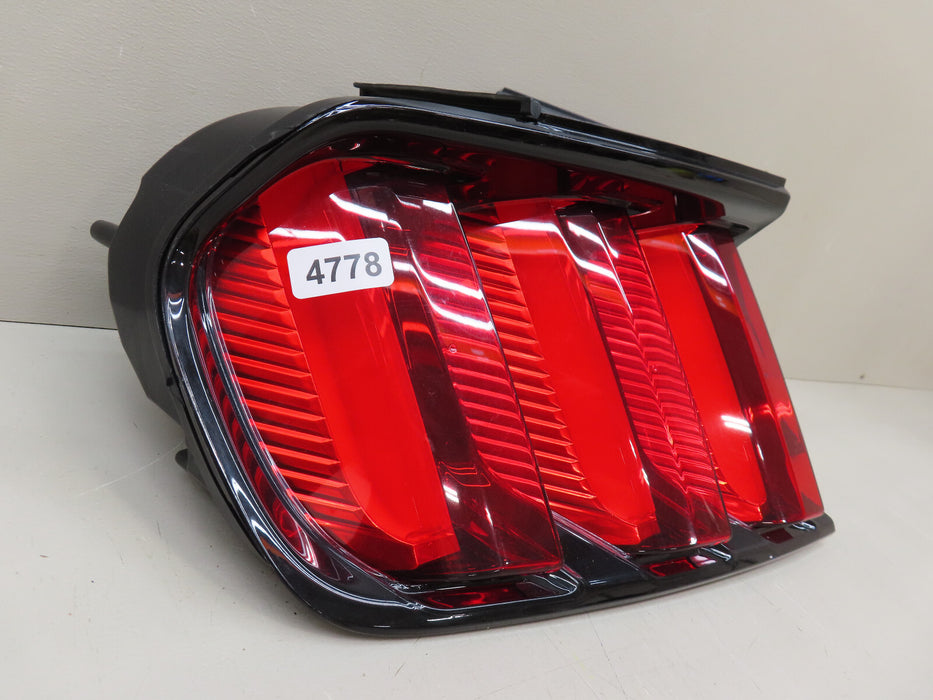 2015-2017 FORD MUSTANG LEFT DRIVER TAIL LIGHT LAMP LED OEM