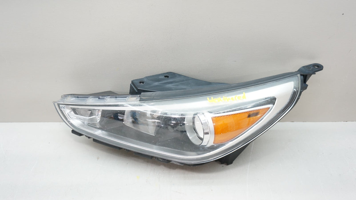 2018-2020 HYUNDAI ELANTRA GT FRONT LEFT SIDE HALOGEN HEADLIGHT OEM 92101-G30