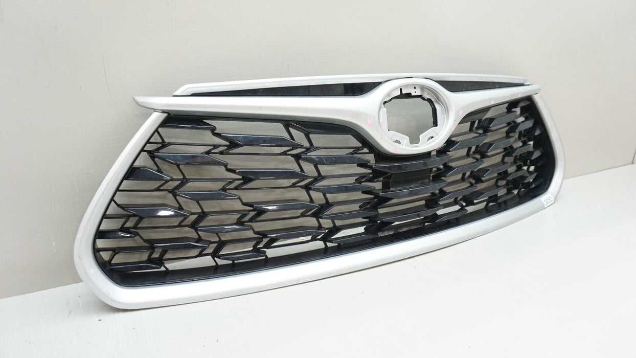 2020-2023 TOYOTA HIGHLANDER FRONT UPPER MAIN GRILLE 53101 0E330 OEM 20 21 22 23