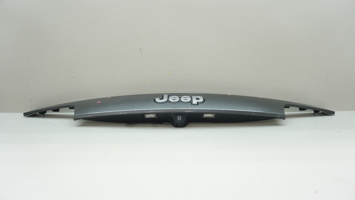 2016-2021 JEEP GRAND CHEROKEE LIFTGATE LIGHT MOLDING OEM 1WD55TRMAD