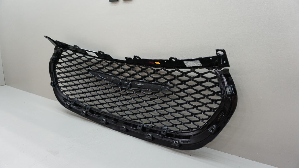 2021-2023 CHRYSLER PACIFICA FRONT CENTER RADIATOR GRILLE OEM 6WF26TRMAC