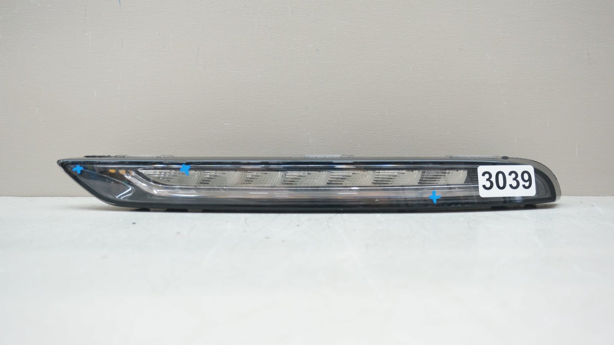 2015-2018 PORSCHE MACAN LH LEFT FRONT LED DRL TURN SIGNAL 95B-941.181.A OEM