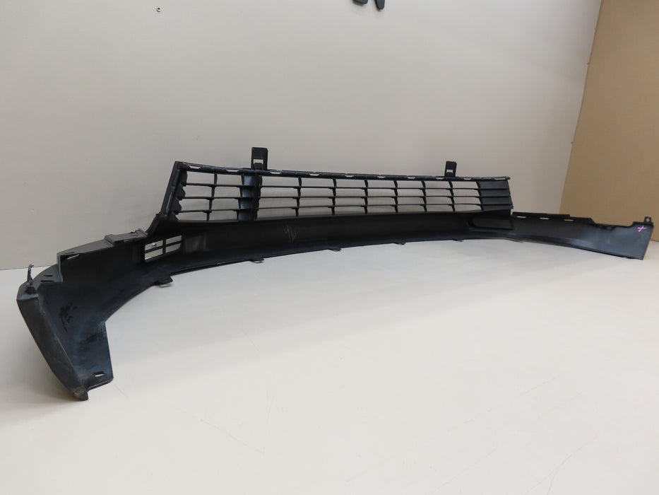 2017-2019 TOYOTA HIGHLANDER FRONT LOWER BUMPER COVER VALANCE OEM 52129-0E030