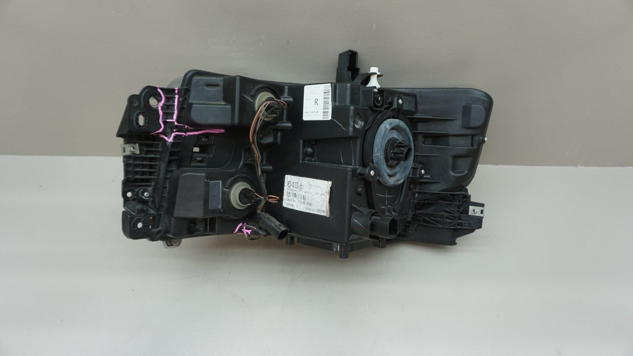 2013-2019 FORD FLEX FRONT RIGHT PASSENGER SIDE HEADLIGHT HALOGEN OEM