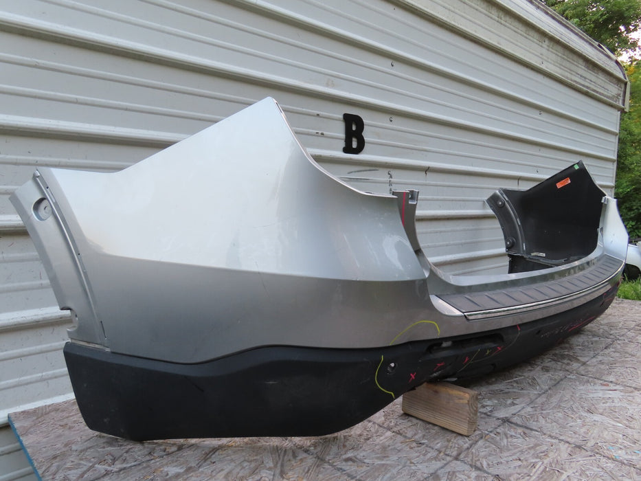 2020-2022 FORD EXPLORER XLT REAR BUMPER COVER W/ STEP PAD OEM LB5B-17F001-AAW