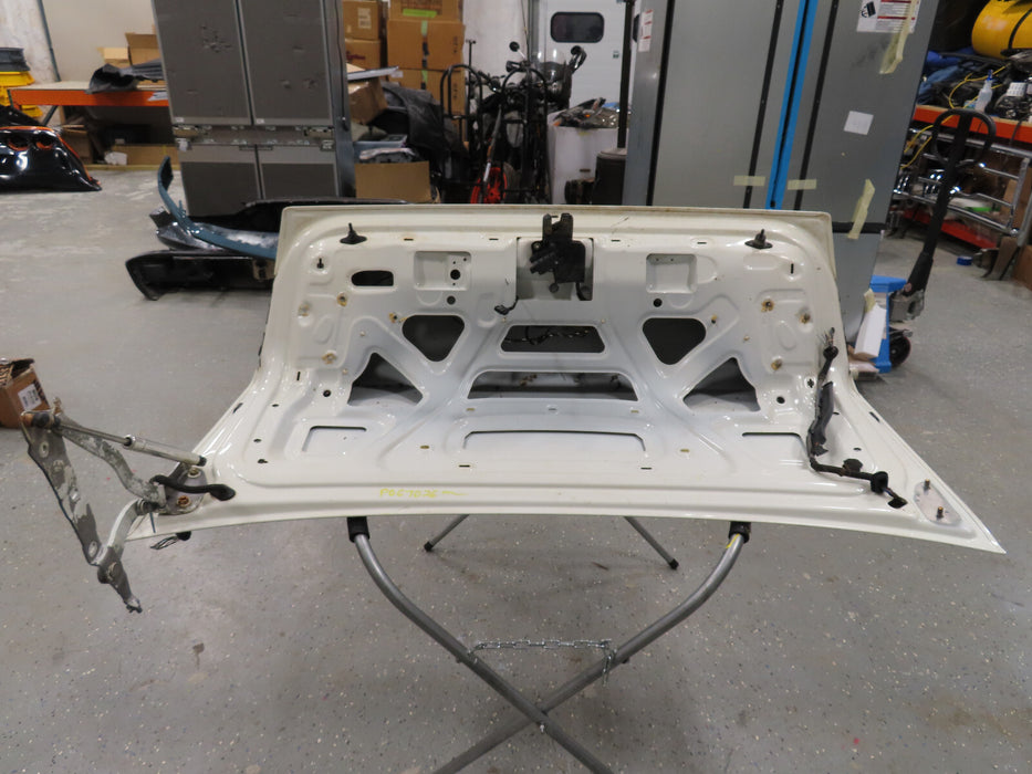 2004 2005 2006 2007 AUDI A8 L REAR TRUNK LIP SHELL OEM