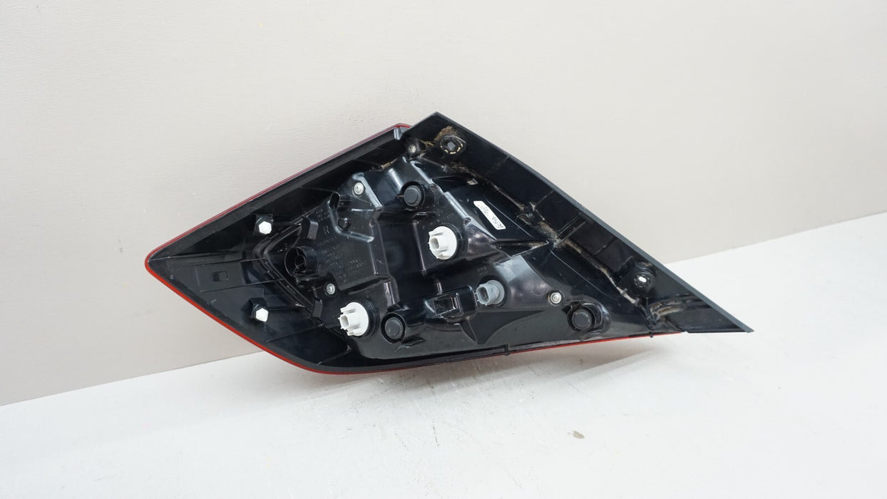 2016-2021 HONDA CIVIC SEDAN REAR RH RIGHT PASSEBGER SIDE OUTER TAIL LIGHT OEM