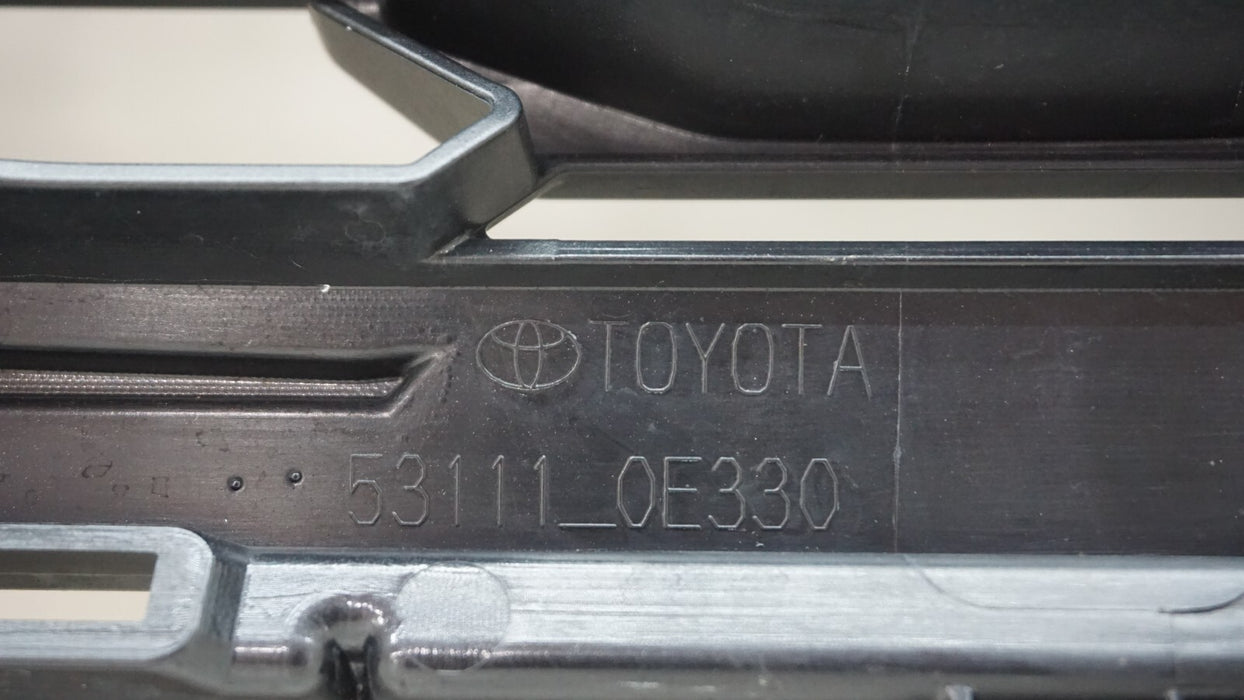 2020-2021 TOYOTA HIGHLANDER XSE FRONT BUMPER CENTER GRILL GRILLE OEM 53111-0E330