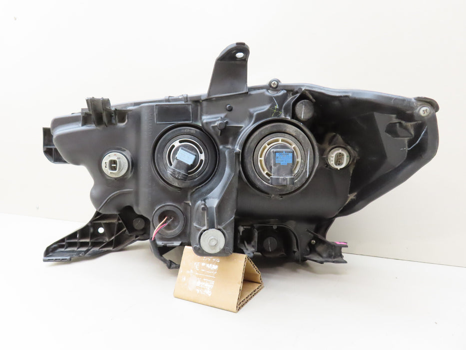 2016-2020 TOYOTA TACOMA FRONT RIGHT PASSENGER HEADLIGHT HALOGEN OEM