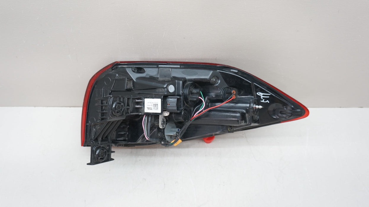 2019-2021 HYUNDAI TUCSON REAR LEFT SIDE HALOGEN OUTER TAIL LIGHT OEM 92401D3550