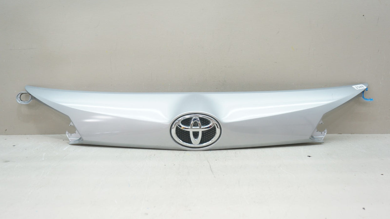 2015-2018 TOYOTA RAV4 REAR TAIL GATE MOLDING TRIM PANEL OEM 76839-42030