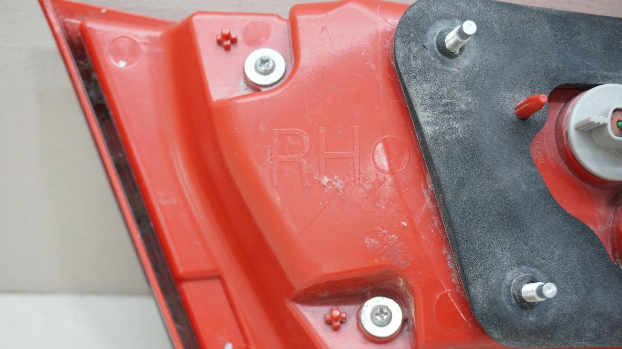 2016-2020 KIA OPTIMA REAR RIGHT PASSENGER SIDE INNER TAIL LIGHT OEM