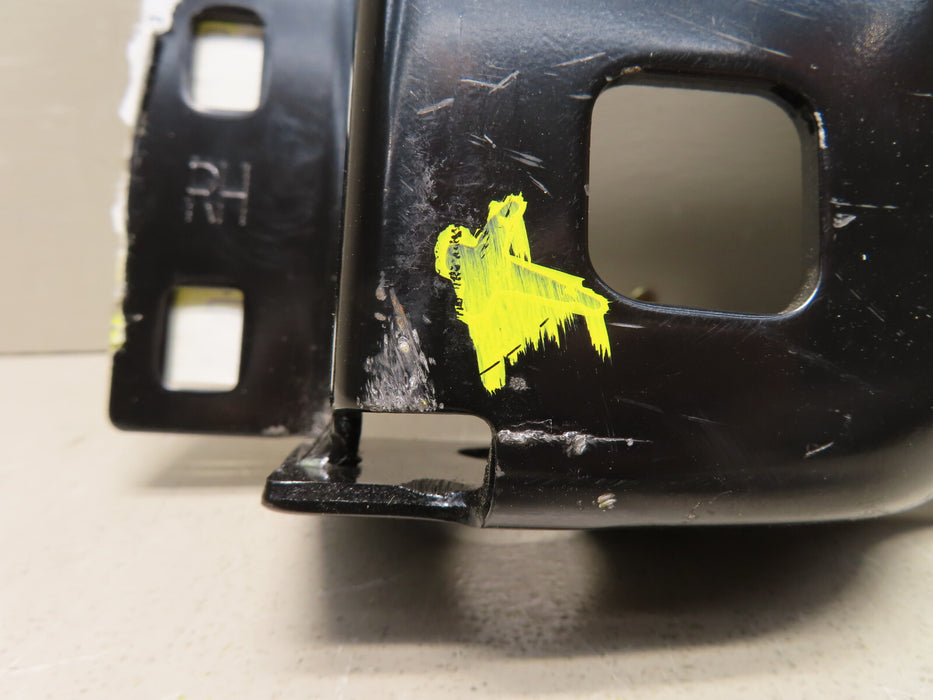 2020 2021 GMC SIERRA 2500 HD RIGHT PASSENGER FRONT SUPPORT BRACKET 84568470