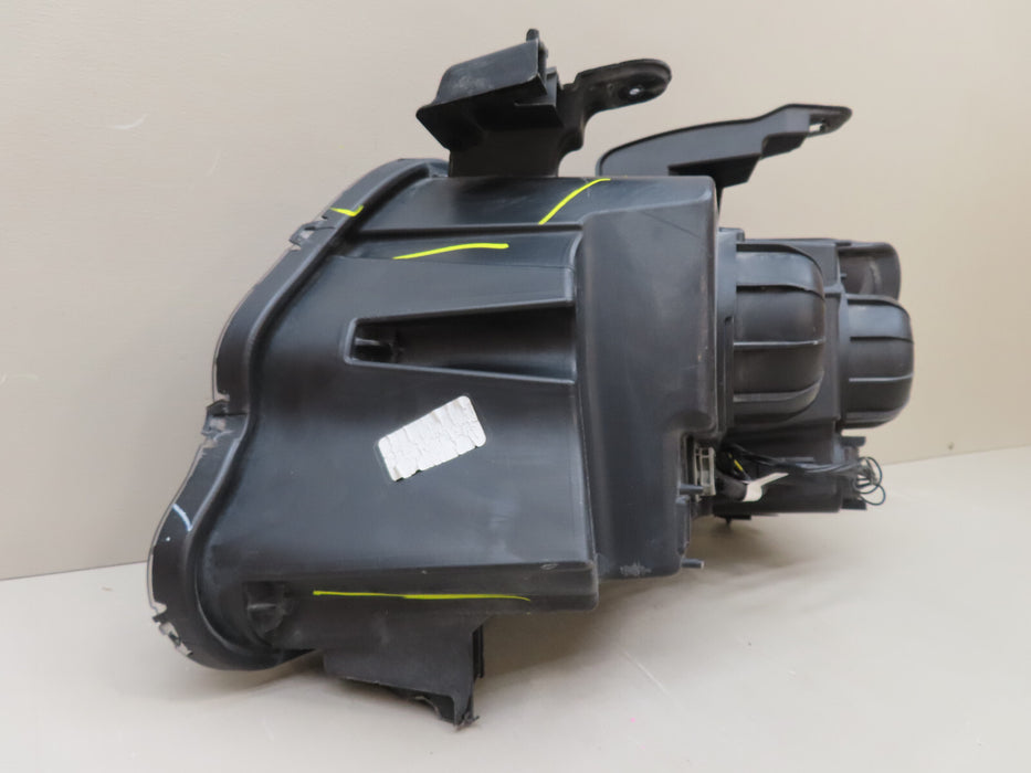 2015-2022 CHEVROLET COLORADO RIGHT PASSENGER SIDE HEADLIGHT HALOGEN OEM