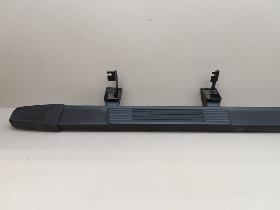 2019-2024 CHEVROLET/GMC SILVERADO SIERRA 1500 RIGHT PASSENGER RUNNING BOARD OEM